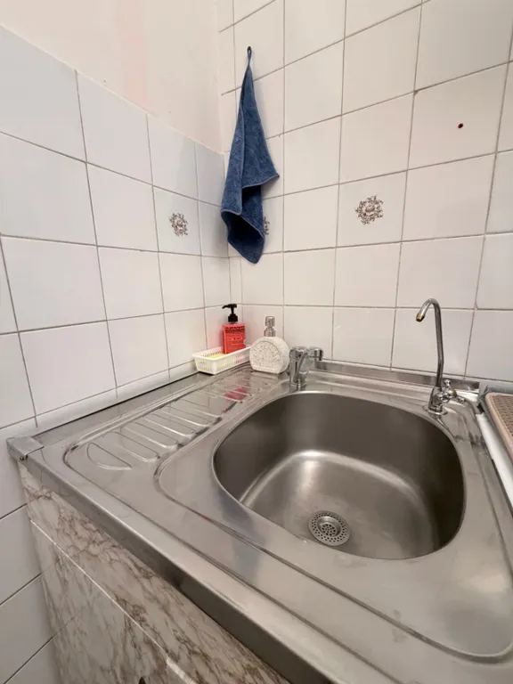 Свободна! Двухкомнатная квартира для спокойного отдыха в центре города