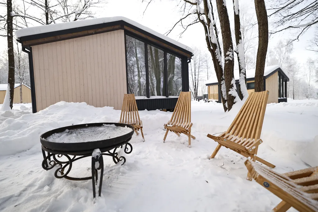 Семейный домик в лесу