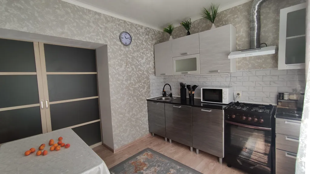 Часть дома в тихом районе с отдельным входом и удобной парковкой