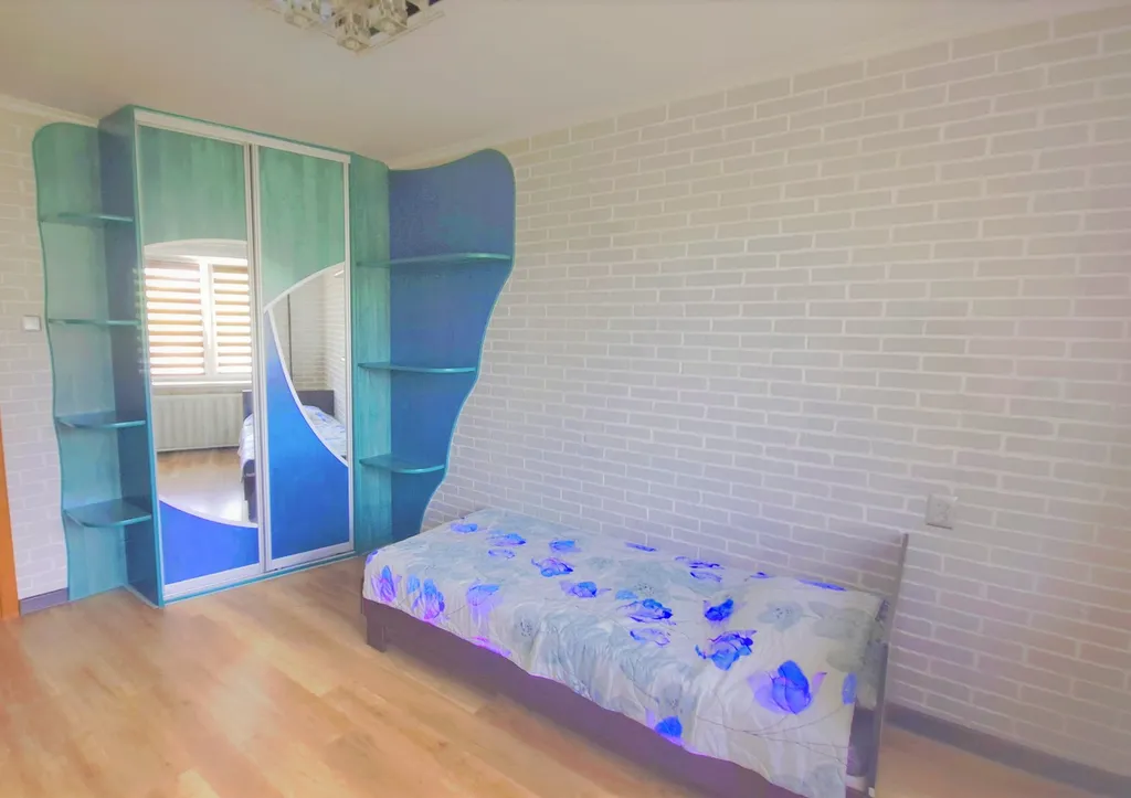 Большая квартира возле ТЦ Тринити