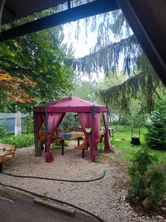 Домик в Лениском на берегу озера