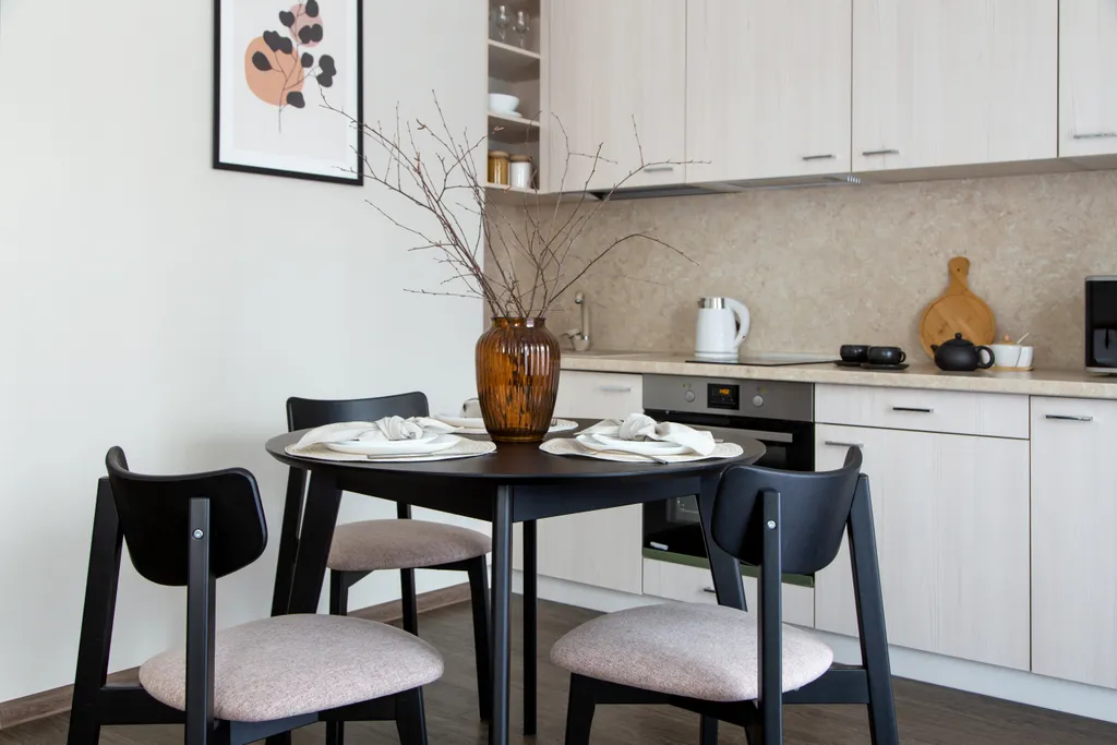 Все что, надо рядом и в центре!