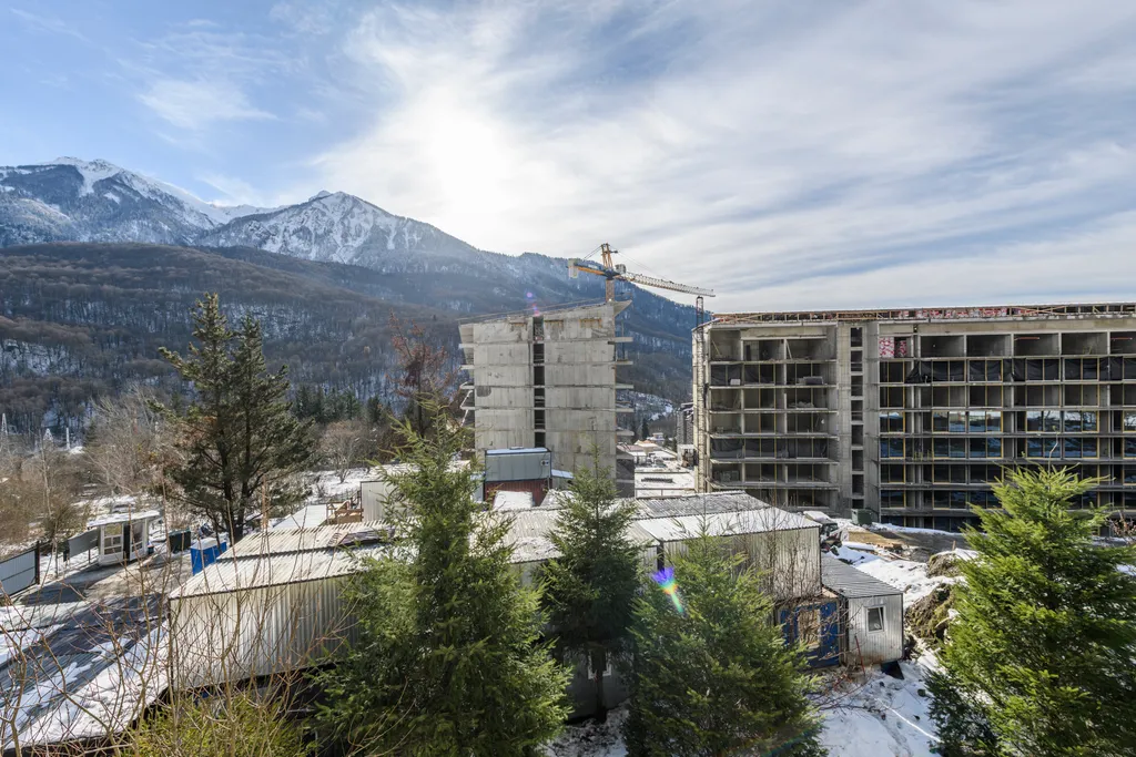 ЛАЙТ БЛЮ ДИЗАЙН-СТУДИЯ | 30 м² | Уют в стиле ростик с горным пейзажем!