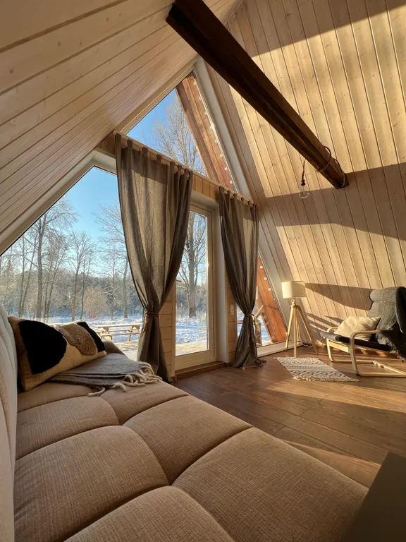 Шале с панорамным видом у реки