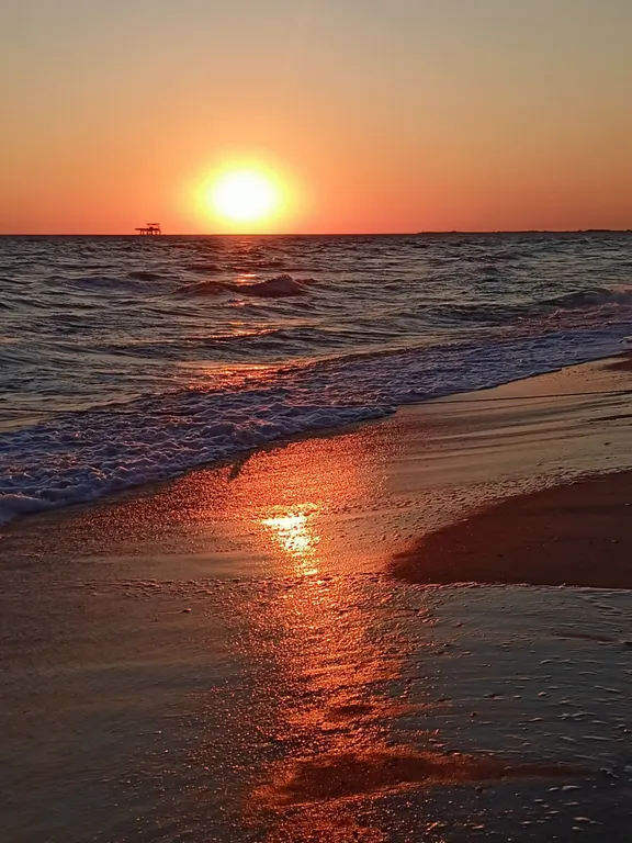 Дом с бассейном у моря