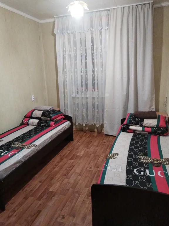 Вместительная квартира  рядом с басееном.