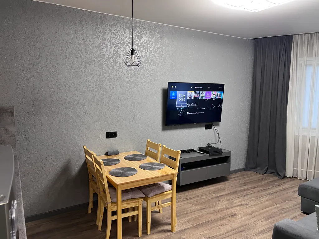 Квартира Уютная квартира со свежим ремонтом и техникой — Кировск