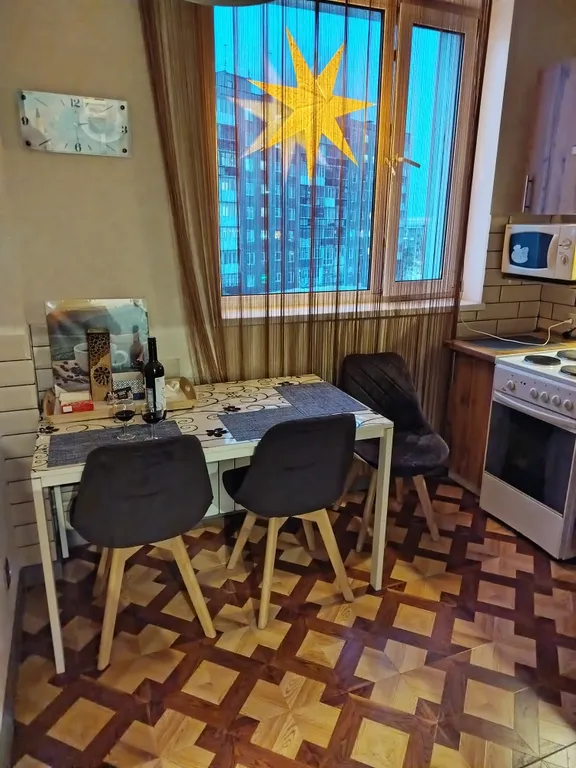 Уютная квартира рядом с Семеновским озером, памятник защитникам Заполя