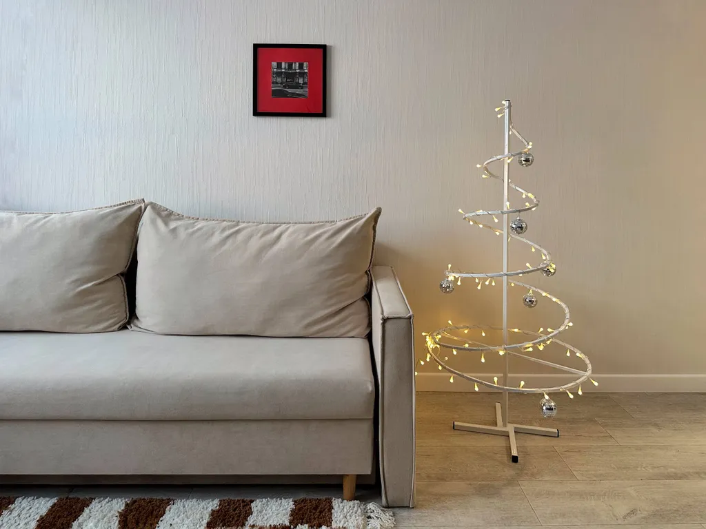 Стильная квартира в доме у озера