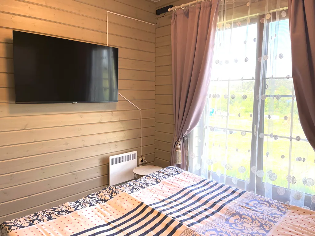 Новый современный коттедж рядом с озером