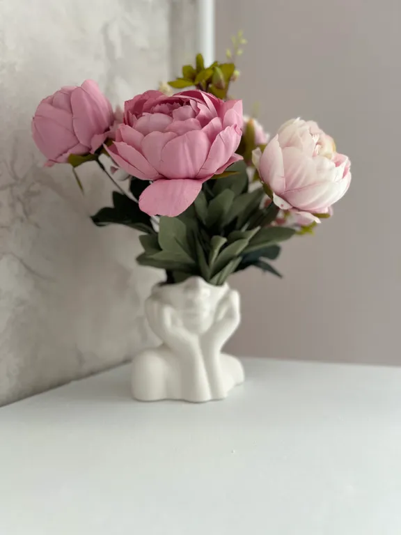 Стильная двухкомнатная квартира в центре города на 2 этаже