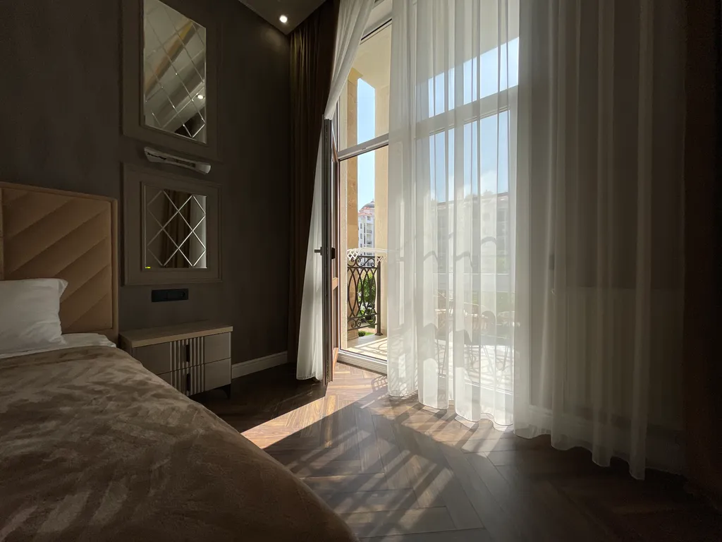 Новые апартаменты 1 береговая ЖК Изумрудный Город