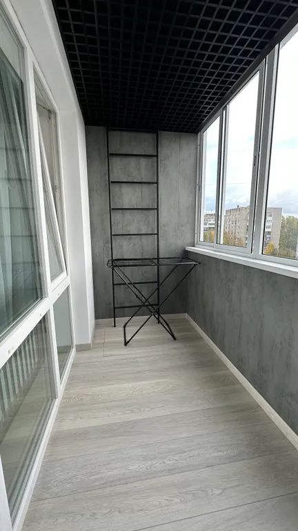 Уютная современная квартира-студия с большой лоджией