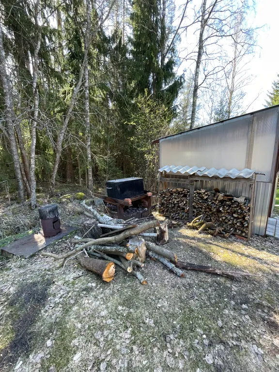 Дом в уникальном месте на берегу озера