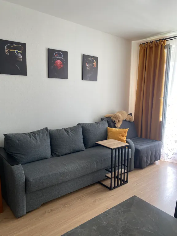 Стильная, уютная, солнечная студия в современном микрорайоне