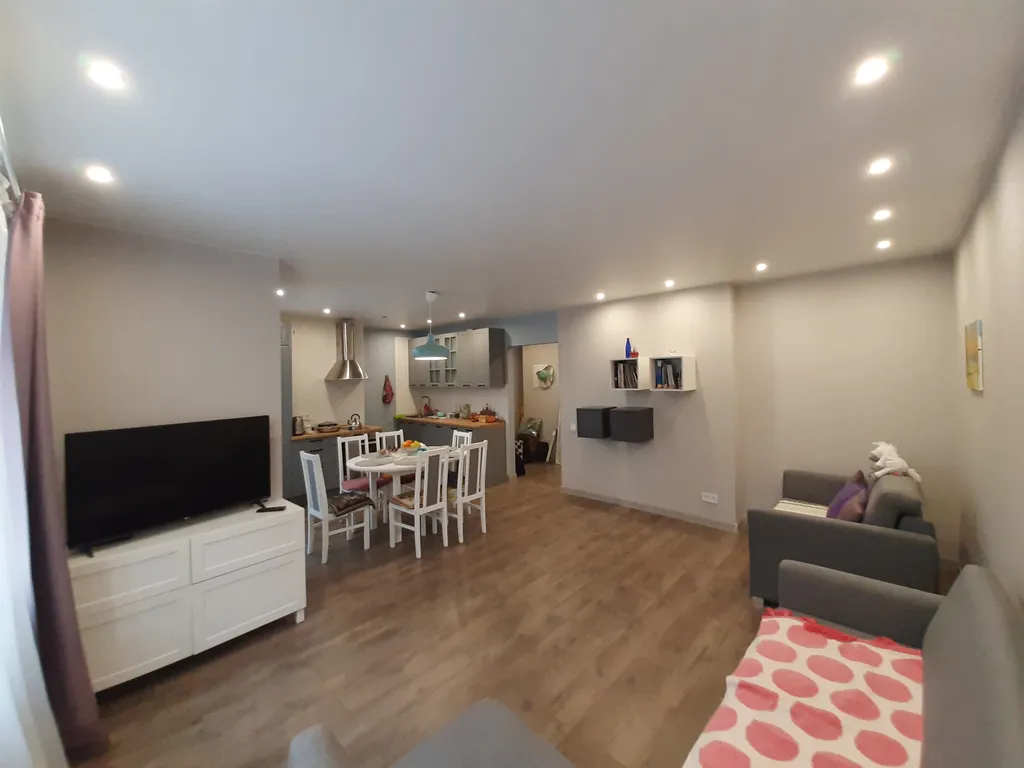 Комфортная двухкомнатная квартира в Зеленоградске