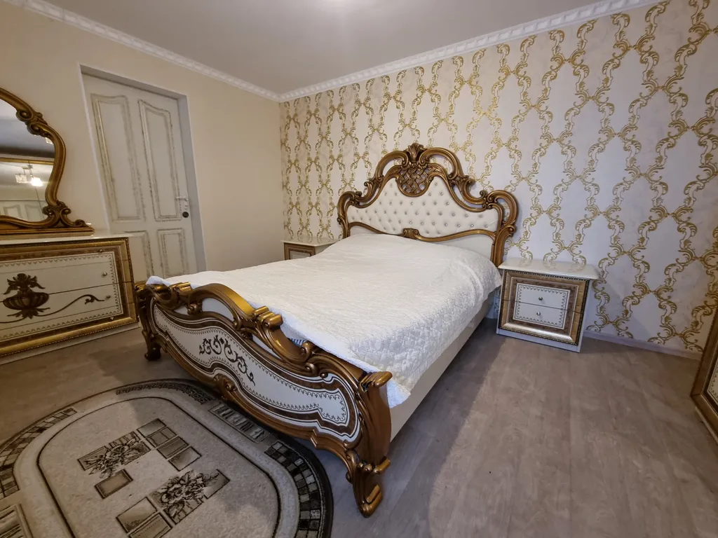 5-комнатный Дом