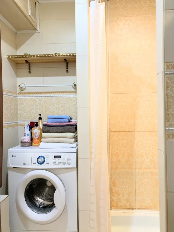 Двухкомнатная квартира в самом центре Сургута