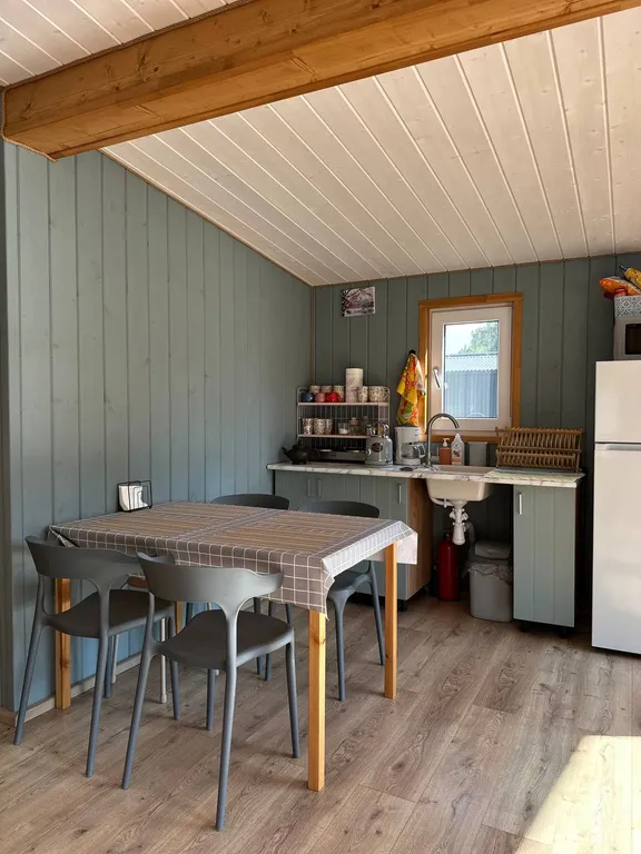 Коттедж Уютный дом у берега реки с баней — Горячий Ключ