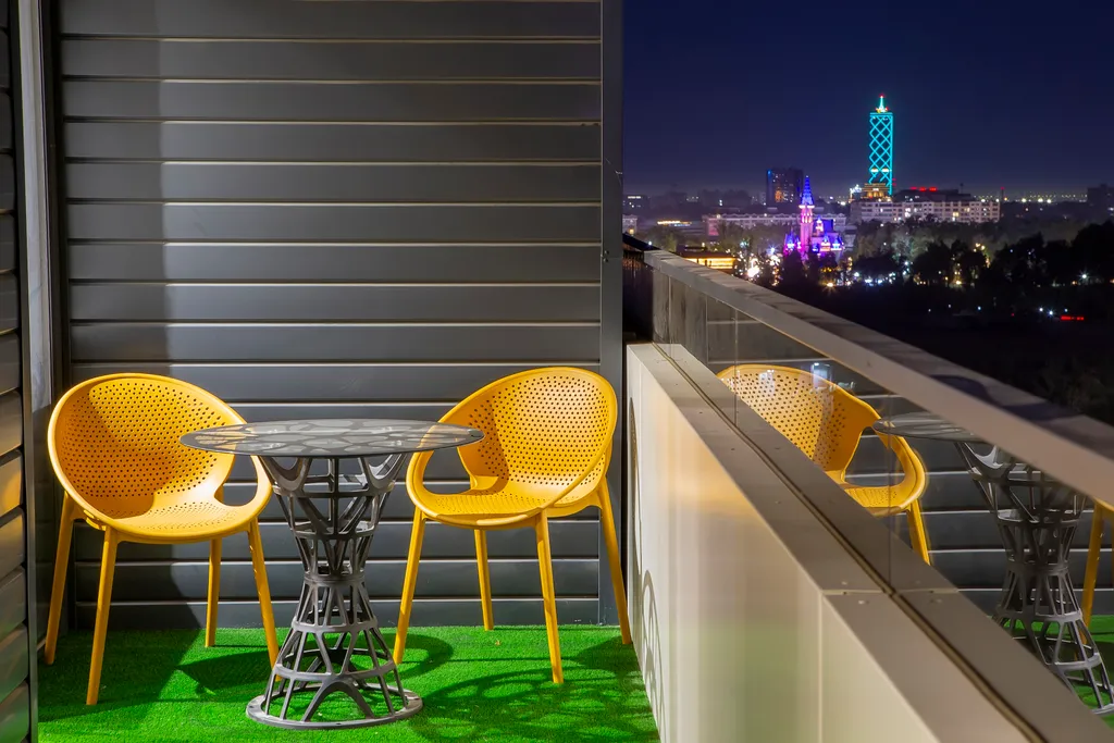 Уютная и теплая квартира в NRG U Tower