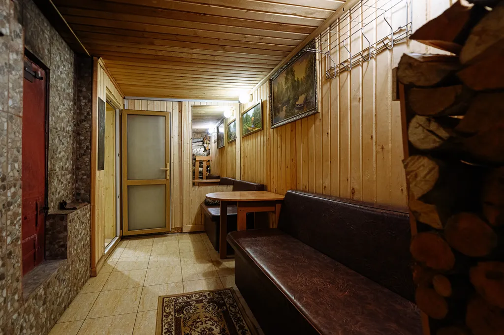 Дом у реки в Пскове