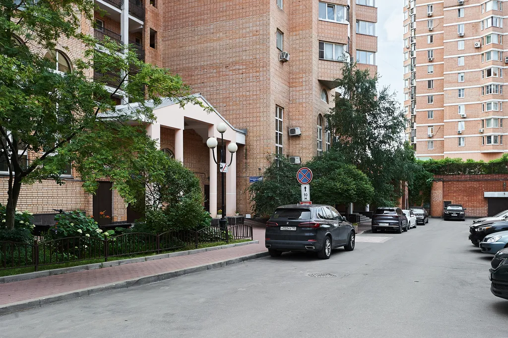 Квартира Квартира Уютная трешка у Патриарших прудов — Москва