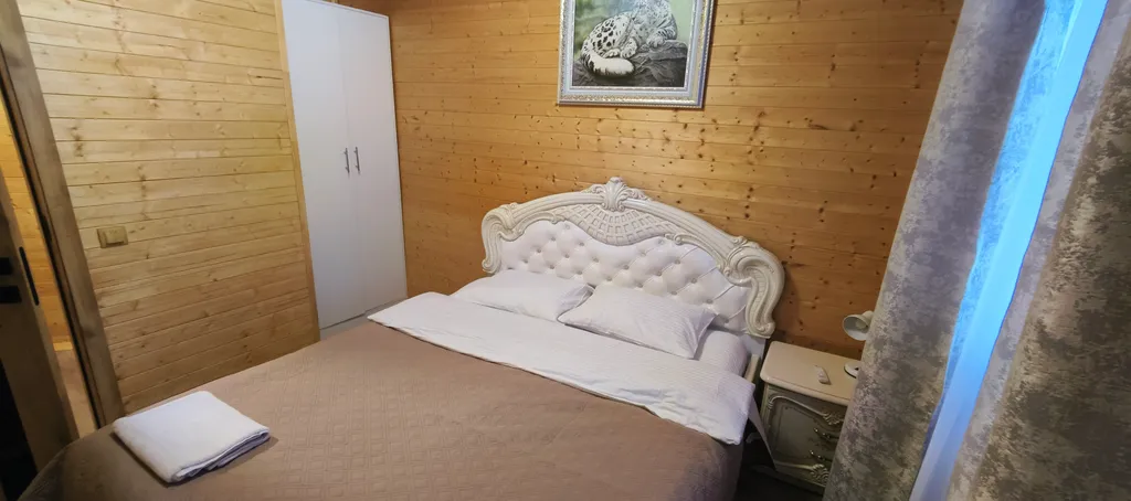 Коттедж с видом на горы (3 спальни)