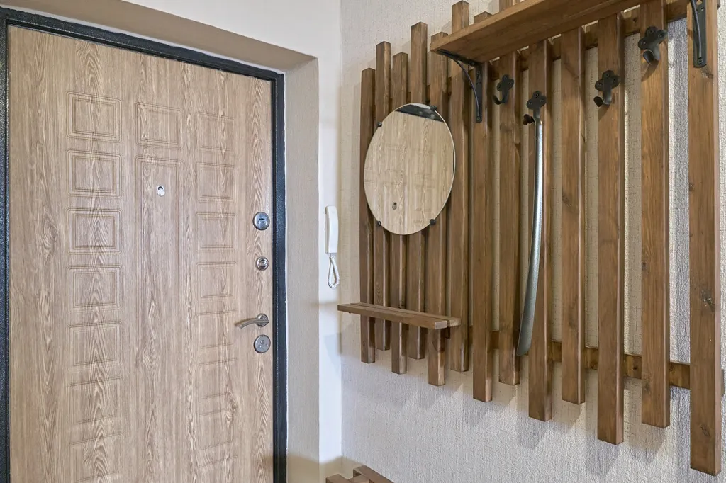 Студия на Б. Подгорной, 87 № 12 с видом на реку