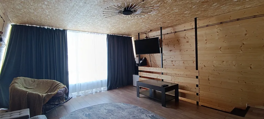 Таунхаус у озера с видом на горы