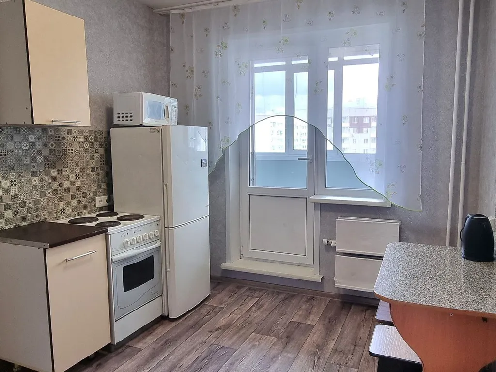 Квартира Светлая однокомнатная квартира для комфортного размещения — Красноярск