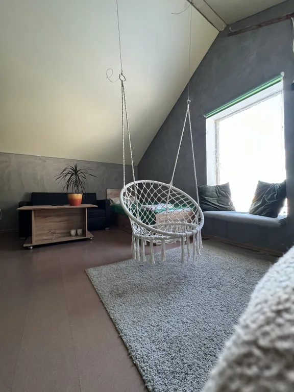 Большой дом в лесу