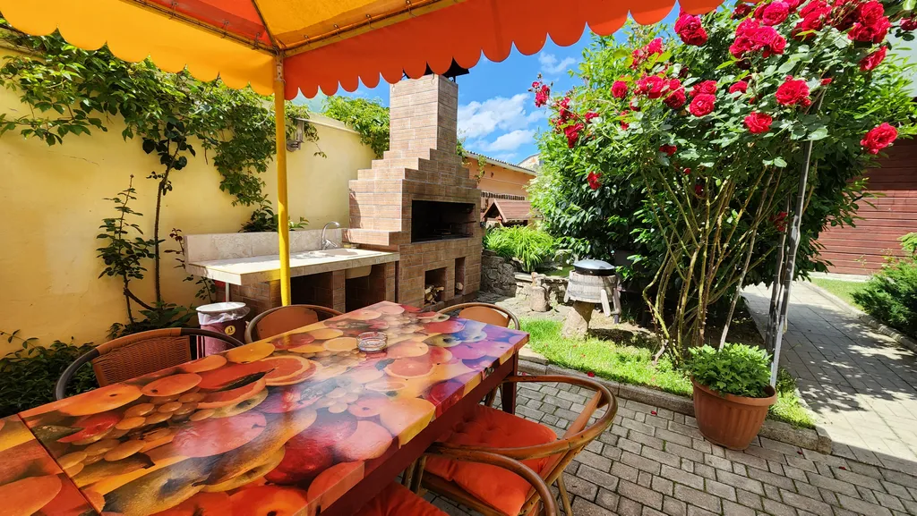 4-комнатный Дом