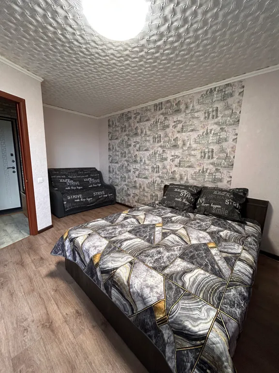 Квартира Светлая и просторная студия — аренда посуточно в Череповец