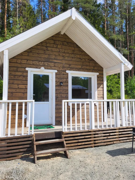 Домик с банькой у реки N5