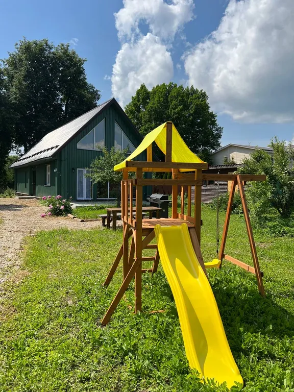 Красивый теплый дом с баней в тихой деревне