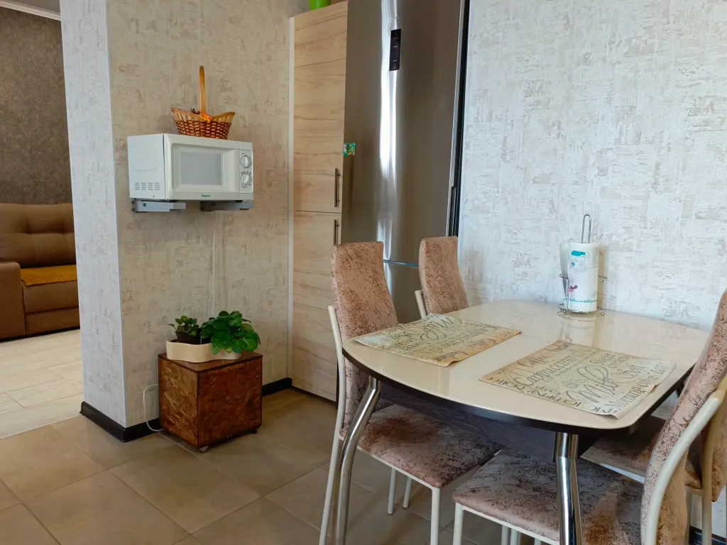 Квартира Уютная квapтиpa Левый берег Омск — Омск