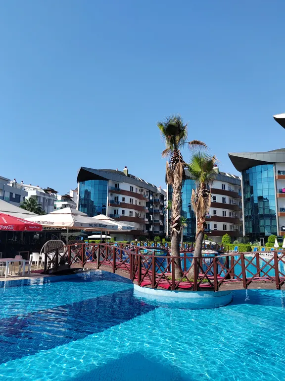 Шикарная двухкомнатная квартира со всеми удобствами