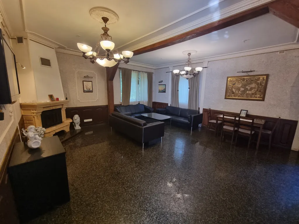 Вилла в парке XVIII века