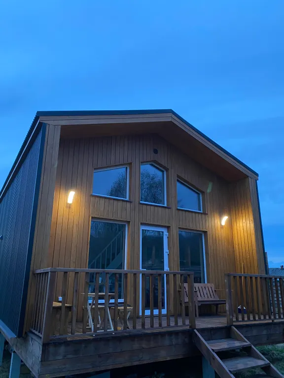 Новый светлый теплый атмосферный барнхаус с террасой “Barny”