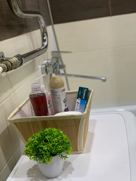 Просторная студия в нюдовых тонах недалеко от больничного городка