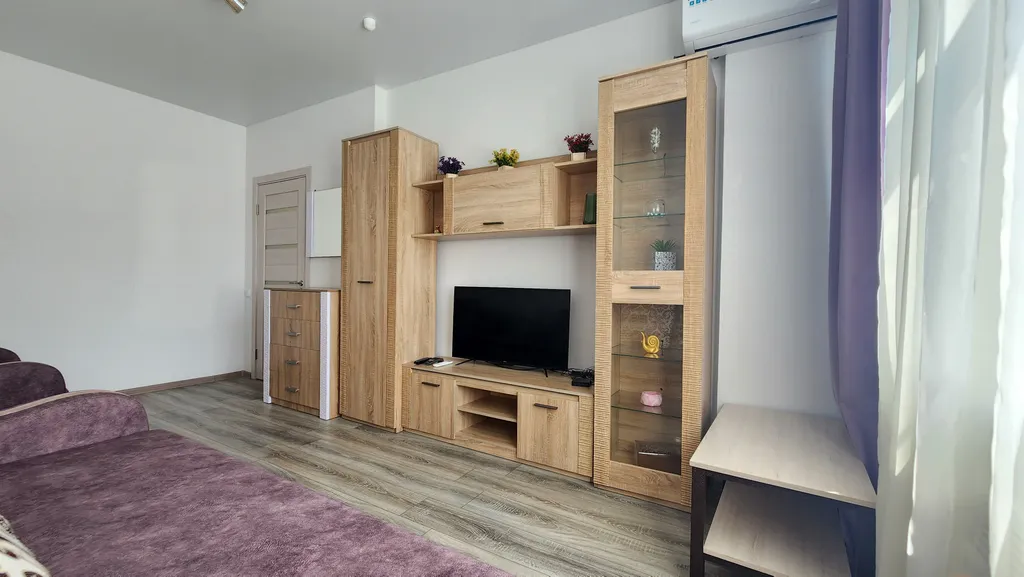 Евротрешка в корпусе с бассейном