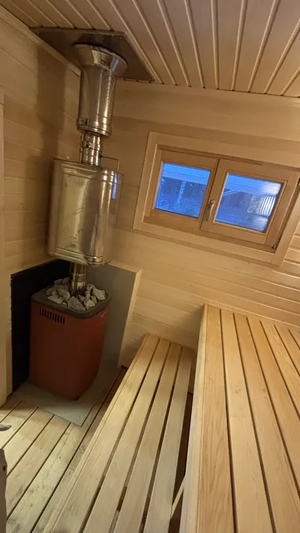 Уютный дом с баней у леса