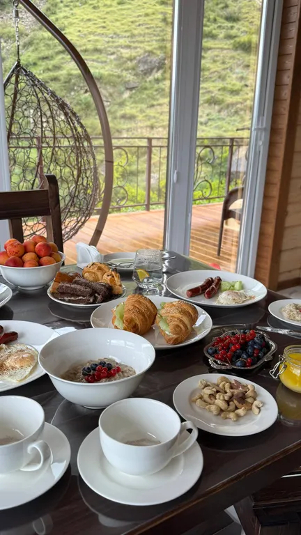 Роскошный эко дом Аквамарин с террасой у водопада и леса