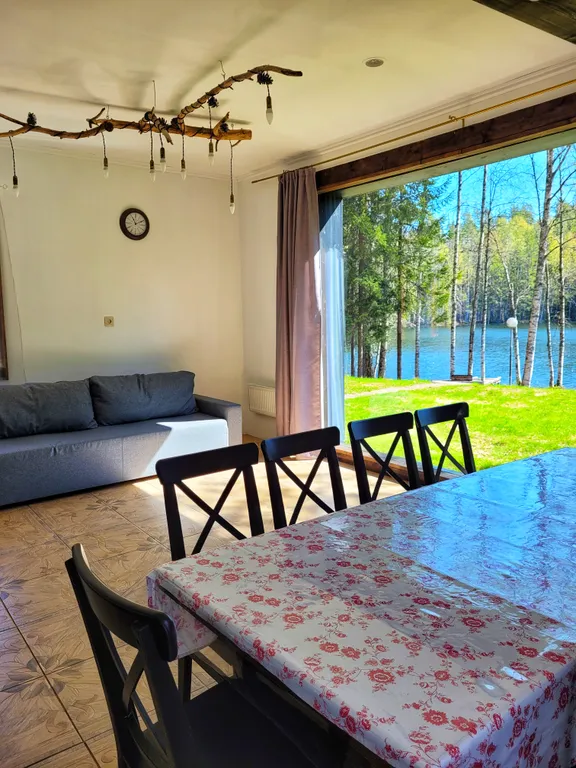 Brusnika village коттедж с видом на озеро