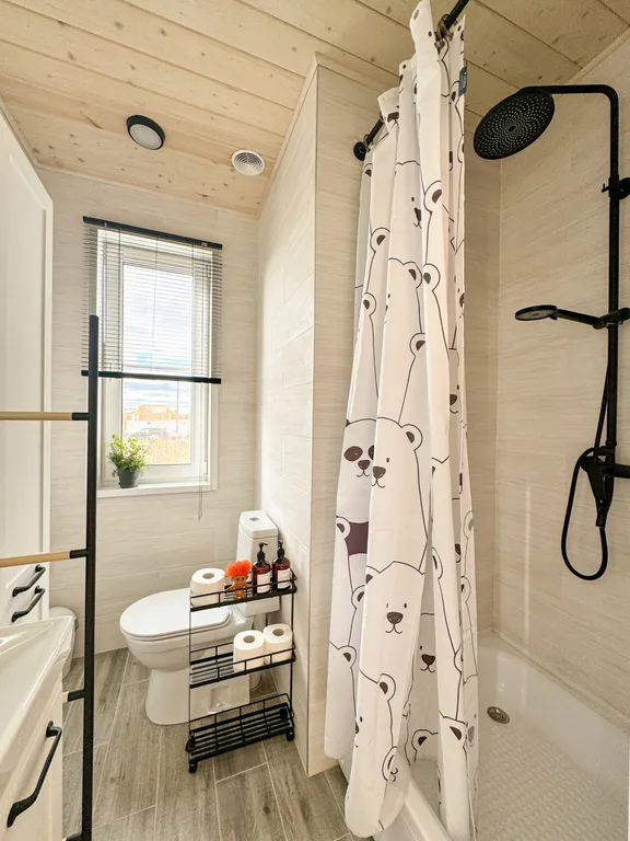 Солнечный дом с чил-зоной наверху