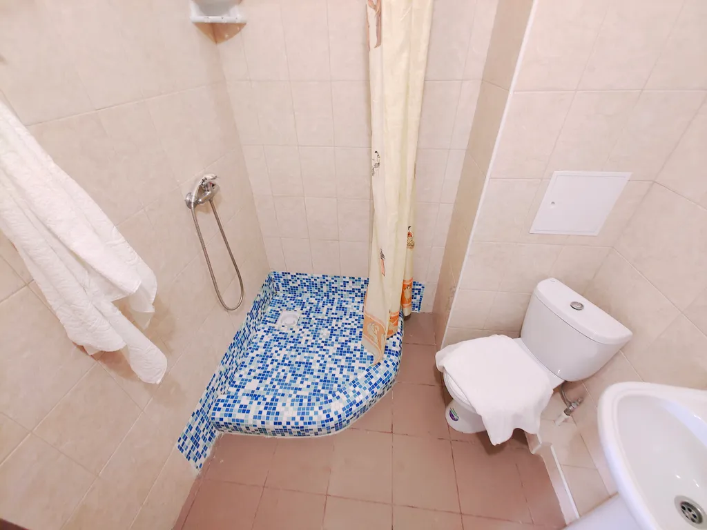 2х комнатный 5ти местный номер с боковым видом на море