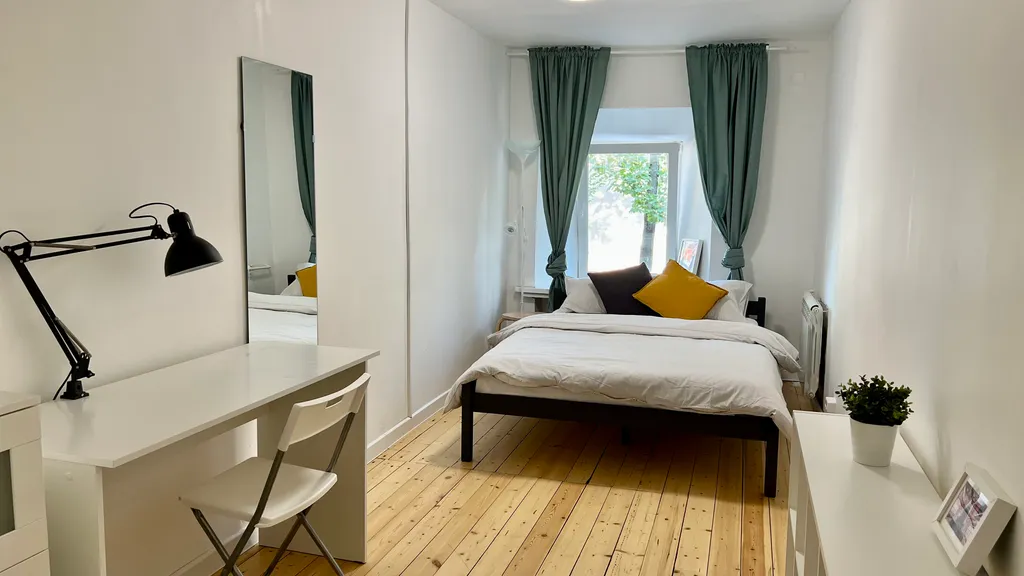 Квартира Уютная и светлая комната у Московского Кремля — аренда посуточно в Москва