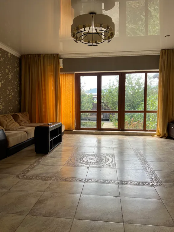 Уютный таунхаус с беседкой