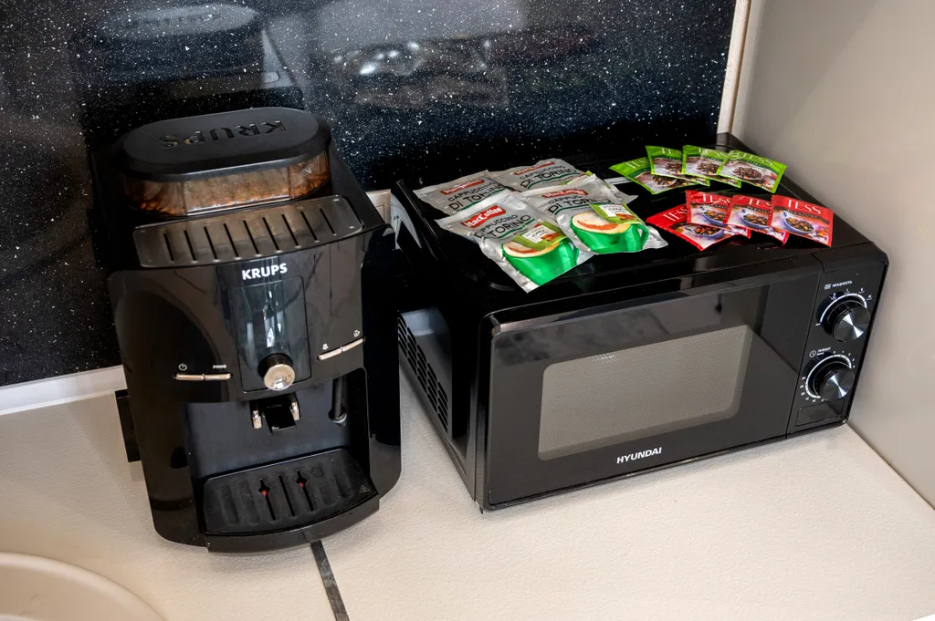 Евротрёшка с видом на море и город