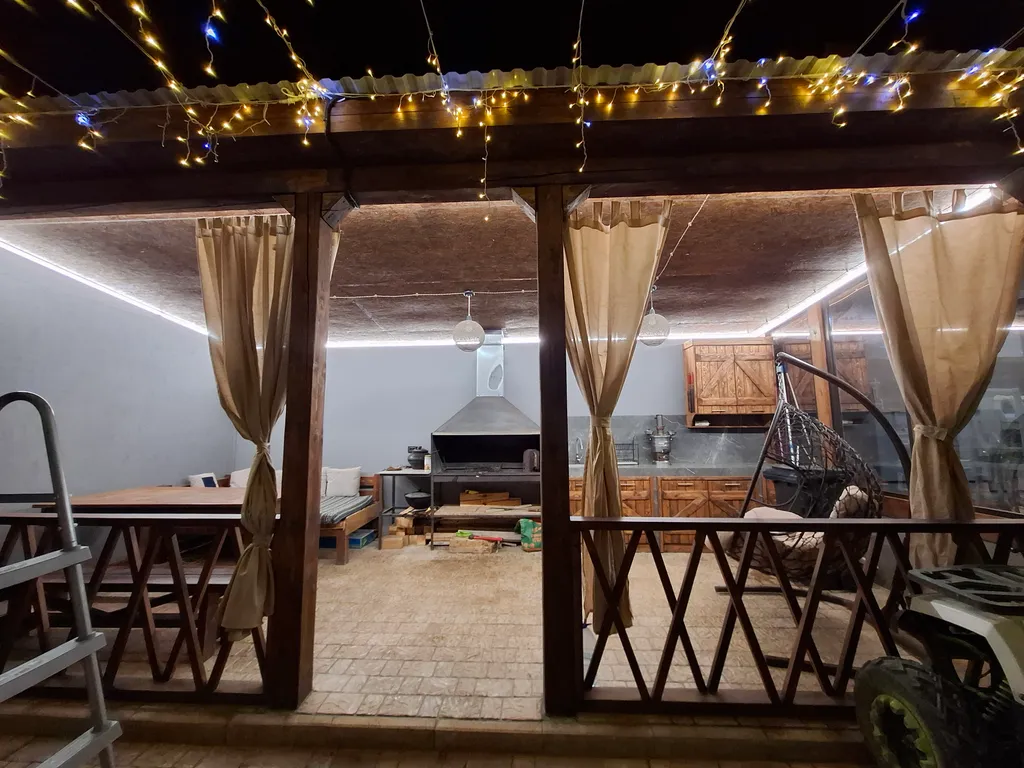 Семейный дом на берегу моря